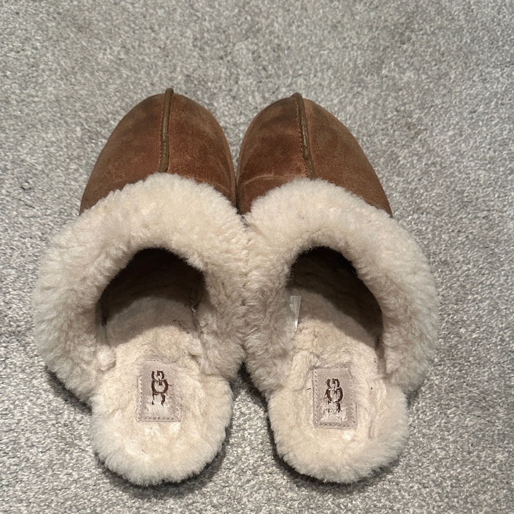 Cozy Ugg Brown and Cream Slippers